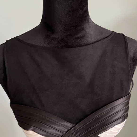 BCBGMaxAzria Black & White Striped Mara Cocktail Mini Dress 8 - Picture 15 of 16